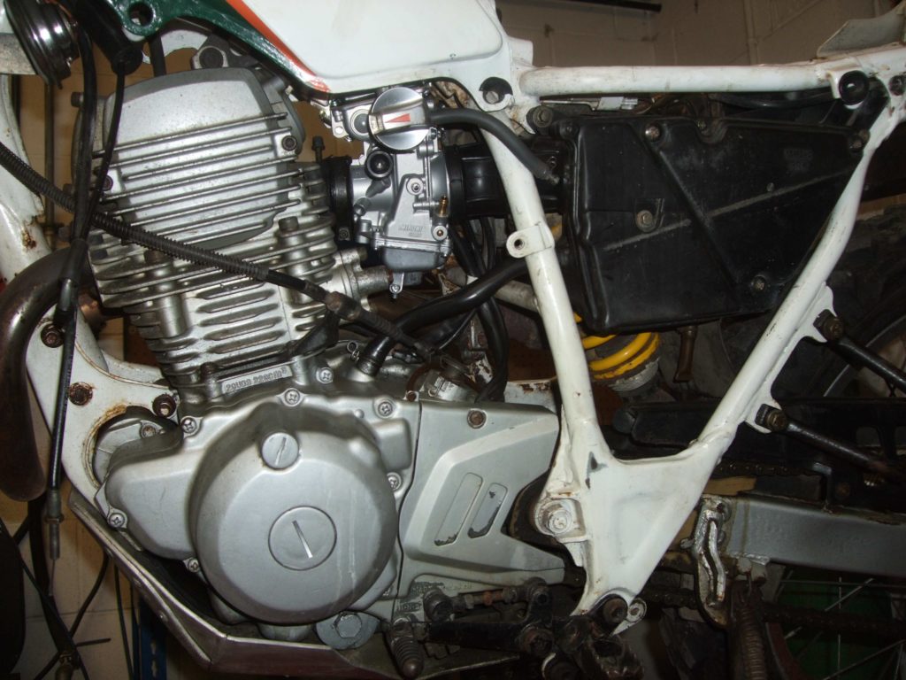 2001 yamaha deals xt225 carburetor